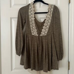 Boutique gray lace blouse